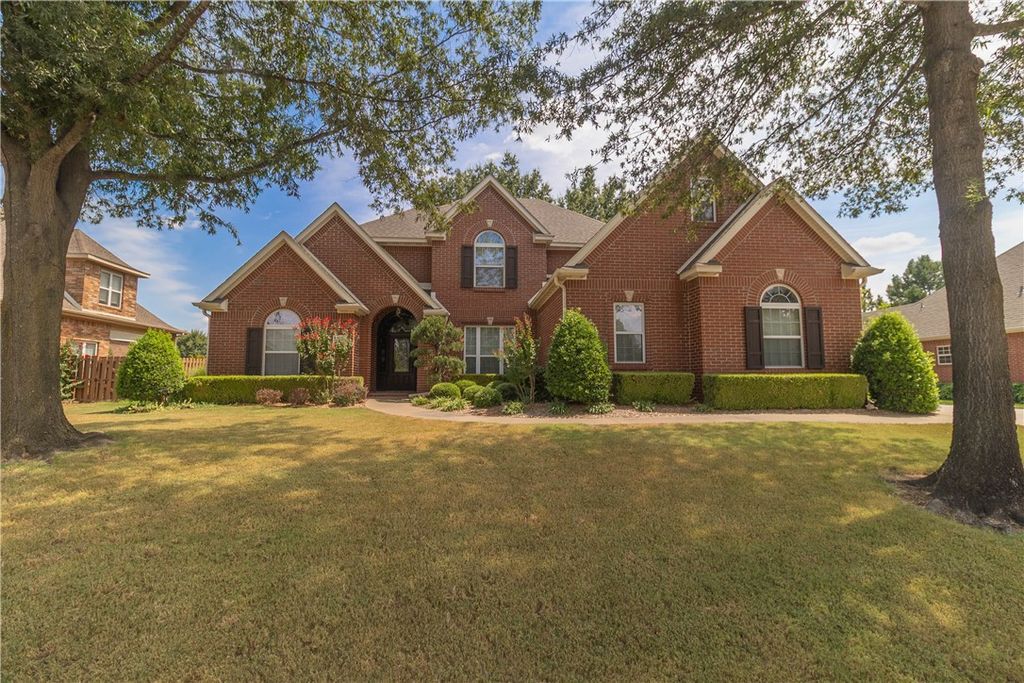 202 Olinka Pass Street, Bentonville, AR 72712