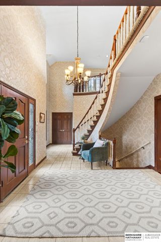 3913 Hawk Woods Circle, Omaha, NE 68112