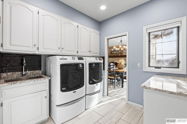 3913 Hawk Woods Circle, Omaha, NE 68112