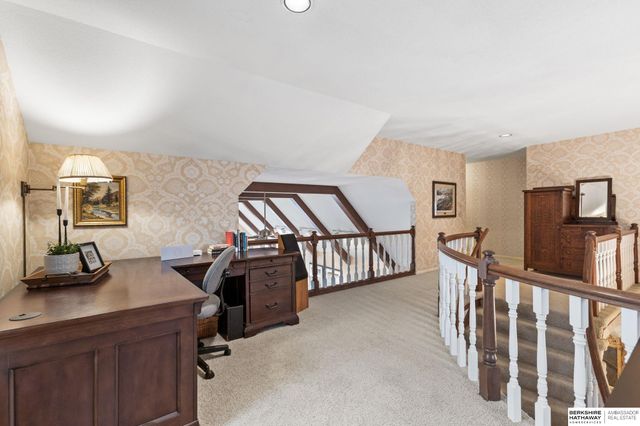 3913 Hawk Woods Circle, Omaha, NE 68112