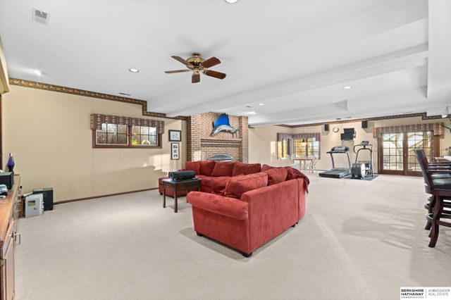 3913 Hawk Woods Circle, Omaha, NE 68112