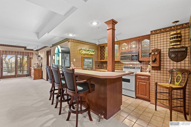 3913 Hawk Woods Circle, Omaha, NE 68112