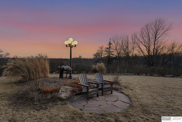 3913 Hawk Woods Circle, Omaha, NE 68112