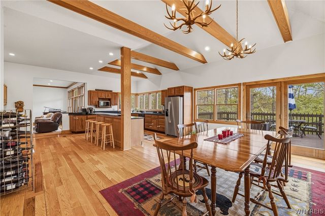 207 Forest Creek Lane, Grand Island, NY 14072