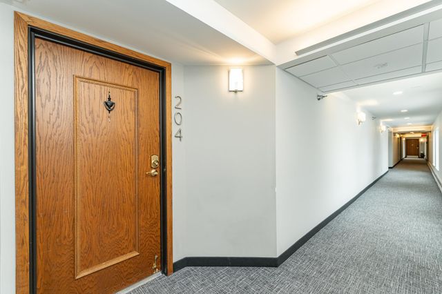 121 14th Street NE 204, Rochester, MN 55906