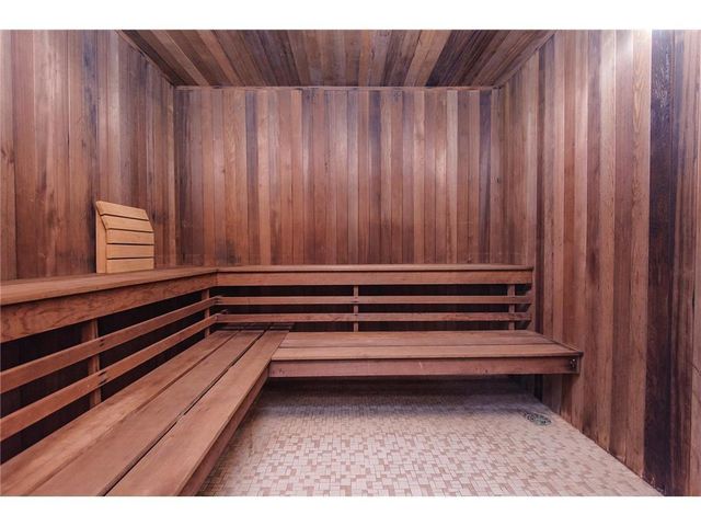 121 14th Street NE 204, Rochester, MN 55906