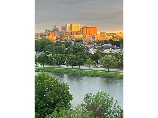 121 14th Street NE 204, Rochester, MN 55906