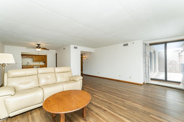 121 14th Street NE 204, Rochester, MN 55906