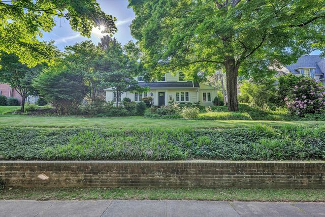 2410 Cornwallis AVE SE, Roanoke, VA 24014
