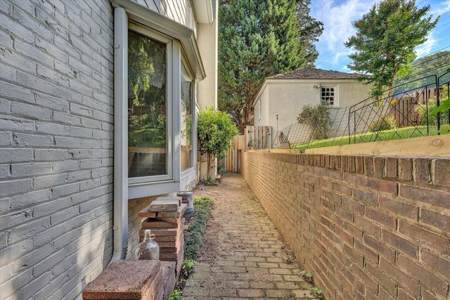 2410 Cornwallis AVE SE, Roanoke, VA 24014