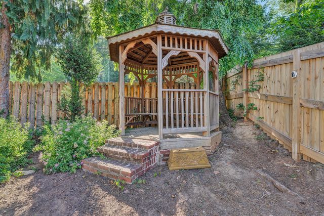 2410 Cornwallis AVE SE, Roanoke, VA 24014
