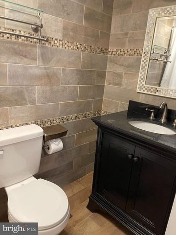 4502 CUB RUN RD, Chantilly, VA 20151