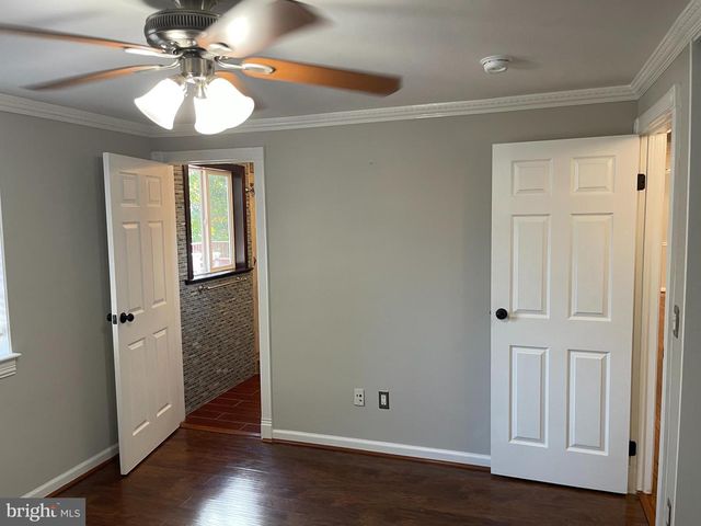 4502 CUB RUN RD, Chantilly, VA 20151