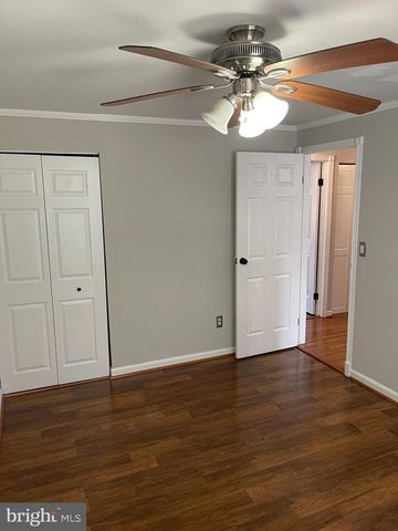 4502 CUB RUN RD, Chantilly, VA 20151