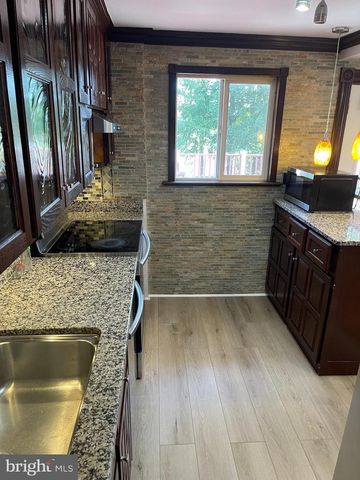 4502 CUB RUN RD, Chantilly, VA 20151