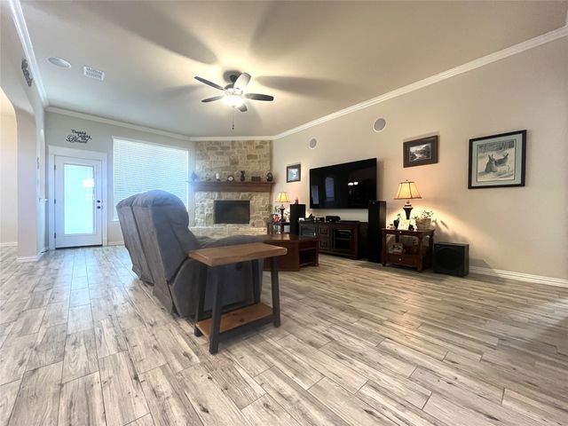 460 Tristin Lane, Waxahachie, TX 75167