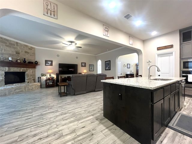 460 Tristin Lane, Waxahachie, TX 75167