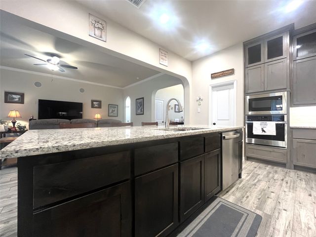 460 Tristin Lane, Waxahachie, TX 75167