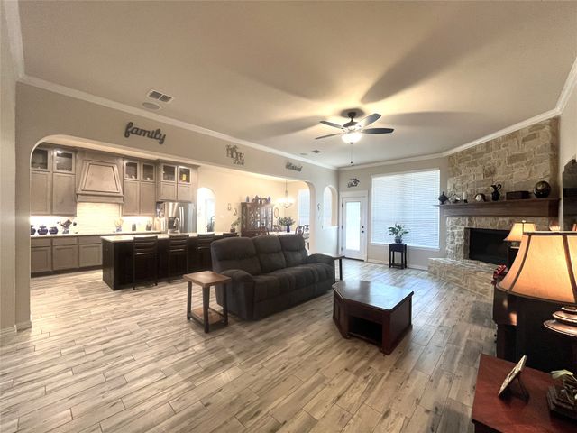 460 Tristin Lane, Waxahachie, TX 75167