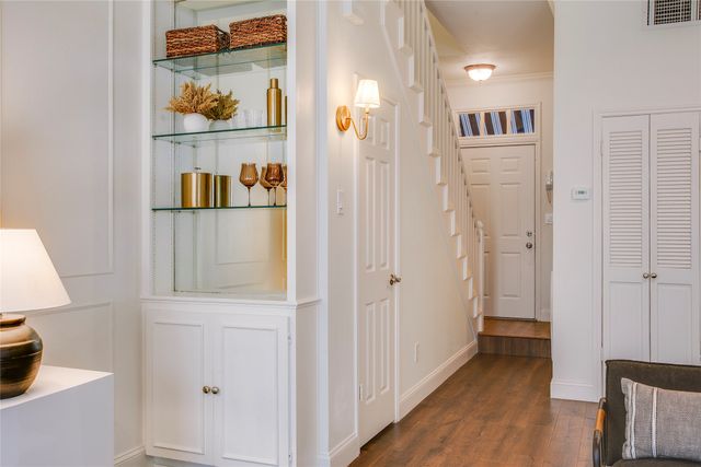 4424 Holland Avenue 304, Dallas, TX 75219