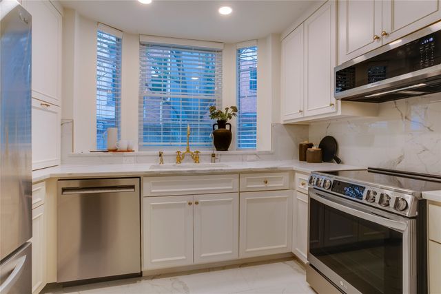 4424 Holland Avenue 304, Dallas, TX 75219