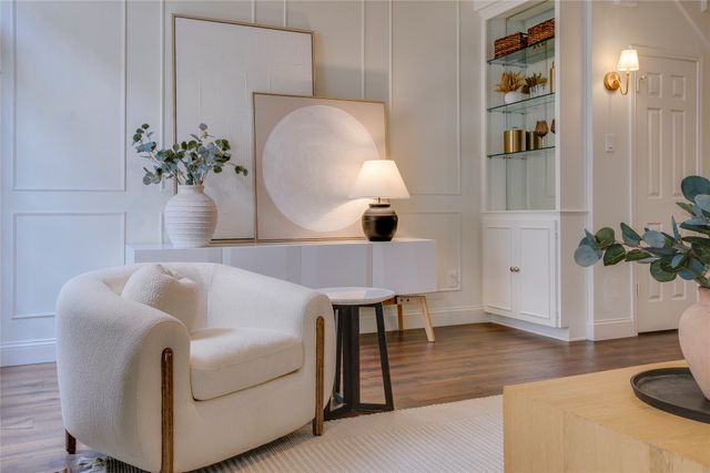 4424 Holland Avenue 304, Dallas, TX 75219