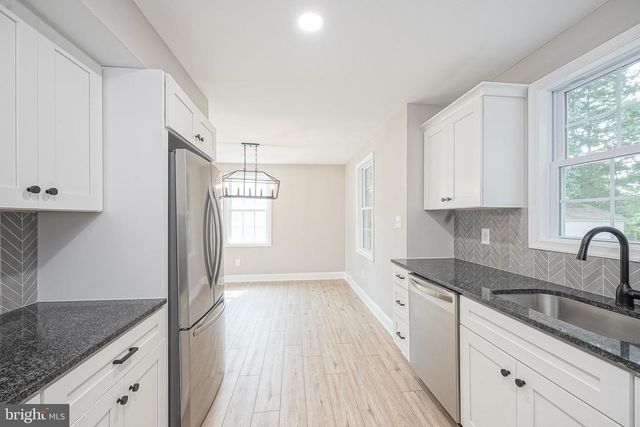 412 W CEDAR AVE, Oaklyn, NJ 08107