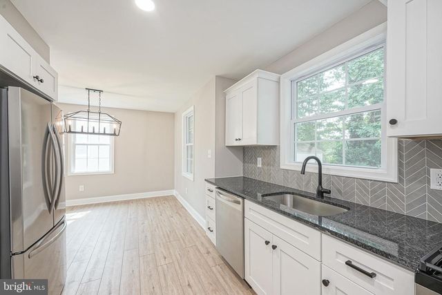 412 W CEDAR AVE, Oaklyn, NJ 08107