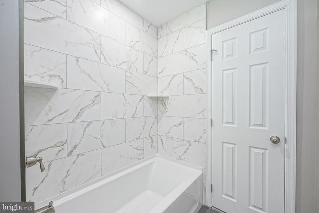 412 W CEDAR AVE, Oaklyn, NJ 08107