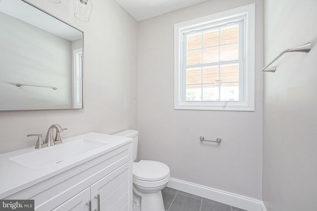 412 W CEDAR AVE, Oaklyn, NJ 08107