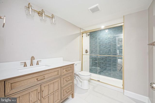 412 W CEDAR AVE, Oaklyn, NJ 08107