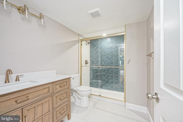 412 W CEDAR AVE, Oaklyn, NJ 08107