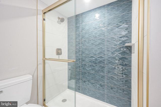 412 W CEDAR AVE, Oaklyn, NJ 08107