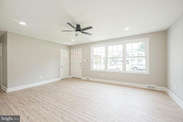 412 W CEDAR AVE, Oaklyn, NJ 08107