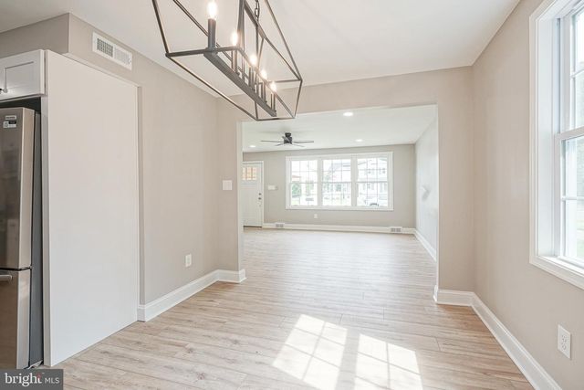 412 W CEDAR AVE, Oaklyn, NJ 08107
