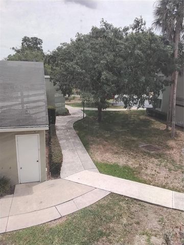 570 BAHIA CIRCLE B, Ocala, FL 34472