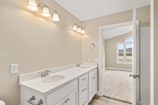 1365 Deer Ridge Lane, Ontario, OH 44906