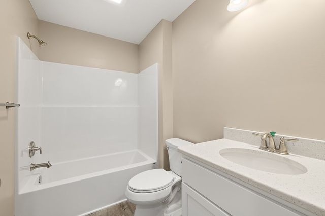 1365 Deer Ridge Lane, Ontario, OH 44906