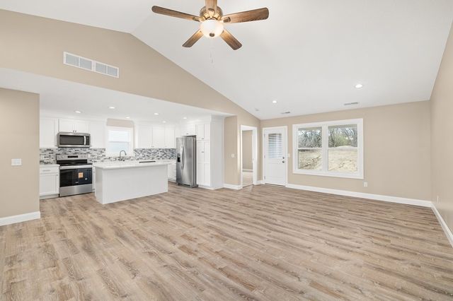 1365 Deer Ridge Lane, Ontario, OH 44906