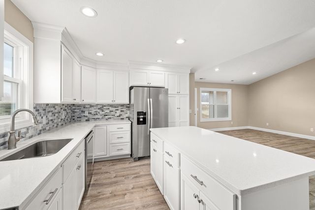 1365 Deer Ridge Lane, Ontario, OH 44906