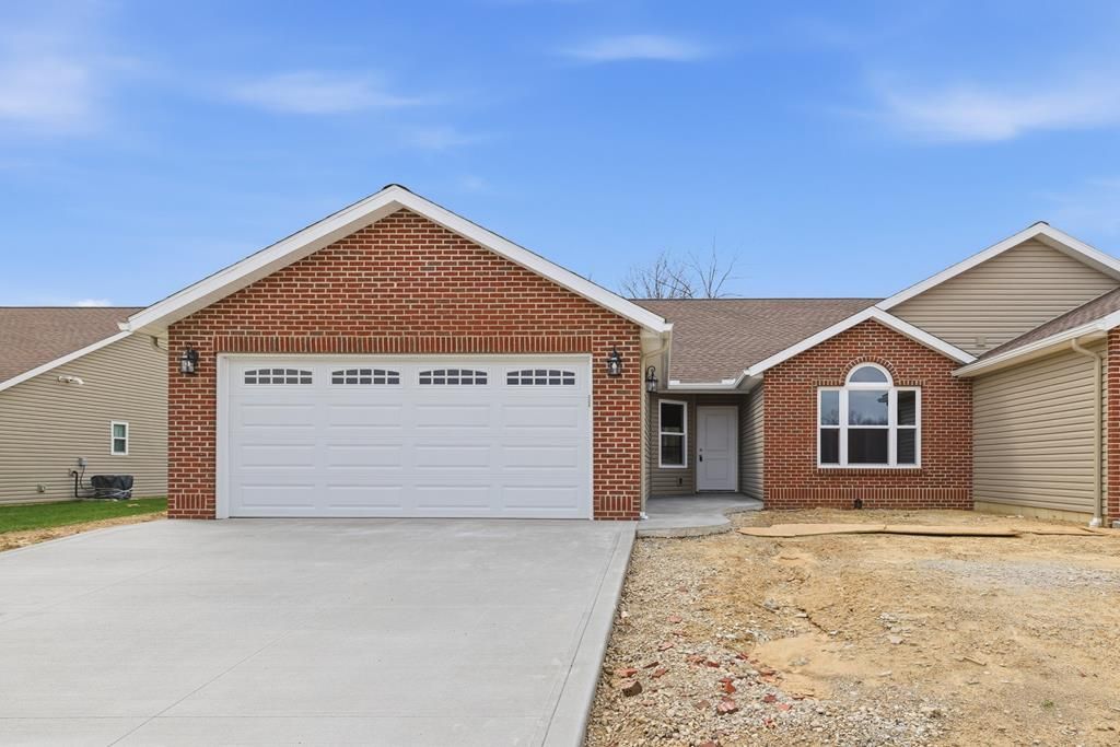 1365 Deer Ridge Lane, Ontario, OH 44906