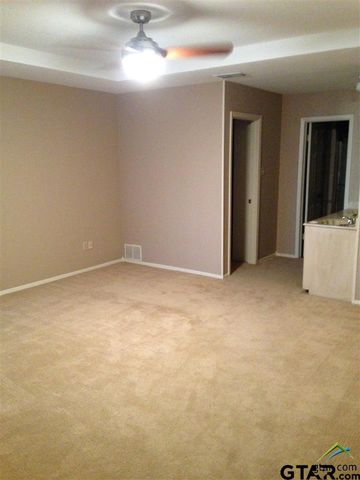 1602 Timber Creek Dr, Tyler, TX 75703