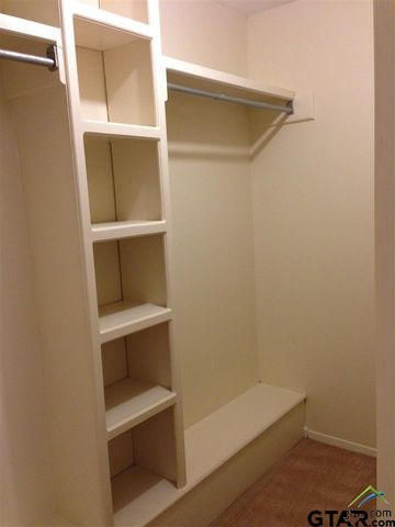 1602 Timber Creek Dr, Tyler, TX 75703