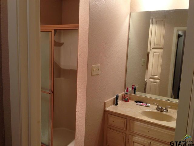 1602 Timber Creek Dr, Tyler, TX 75703