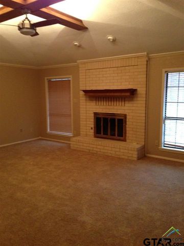 1602 Timber Creek Dr, Tyler, TX 75703