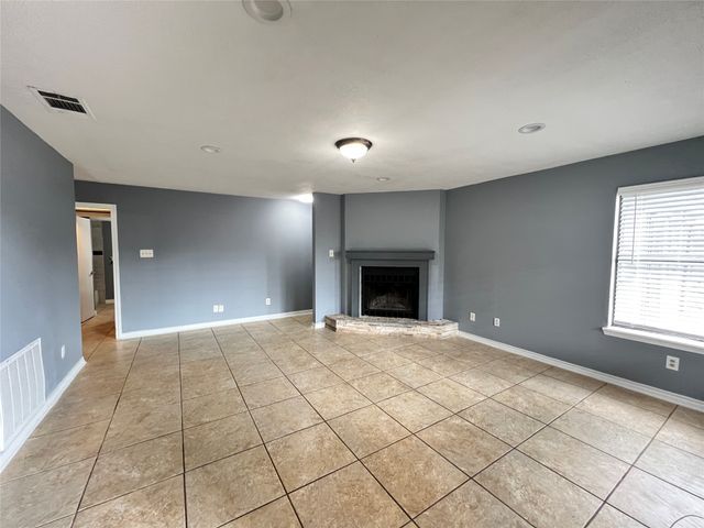 213 Alexander Court, Irving, TX 75061