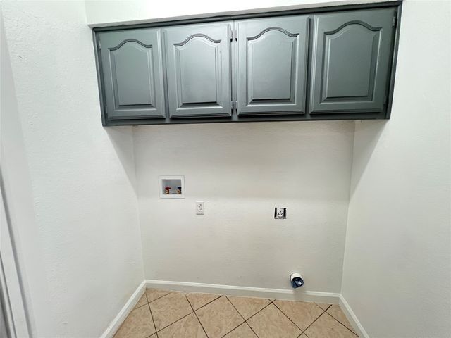 213 Alexander Court, Irving, TX 75061