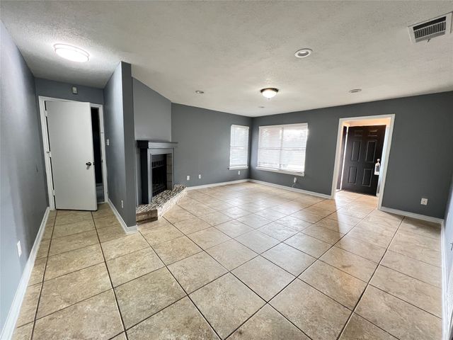 213 Alexander Court, Irving, TX 75061