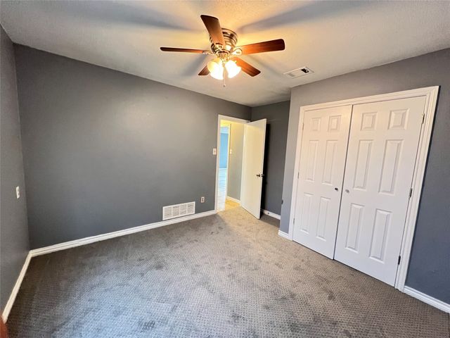 213 Alexander Court, Irving, TX 75061