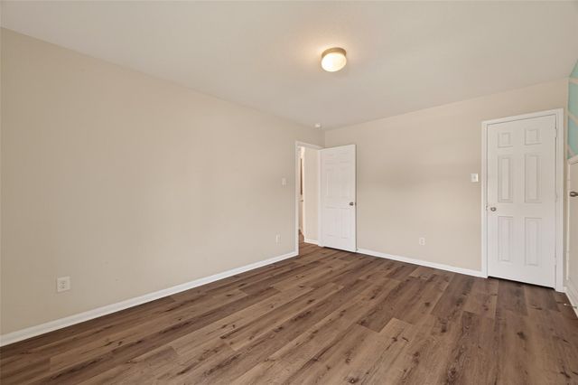 15319 Meandering Post Trail, Houston, TX 77044